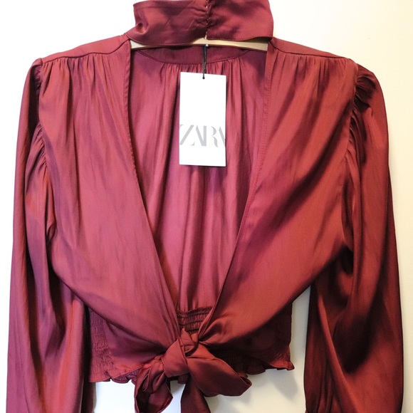 ZARA Blouse with Back Neckline Detail/ New/ Size M - Picture 2 of 5